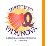 Logo do Instituto Vida Nova, formado pela palavra INSTITUTO, escrita toda em maiúscula e em azul escuro. Abaixo há um sol amarelo de fundo, à frente um coração rabiscado de vermelho e ao lado o laço da aids, mas na cor roxa. Abaixo há o texto VIDA NOVA, escrito todo em maiúsculo e em azul escuro. Abaixo dessa composição, há o texto INTEGRAÇÃO SOCIAL, EDUCAÇÃO E CIDADANIA, também escrito todo em maiúsculo e em azul escuro.