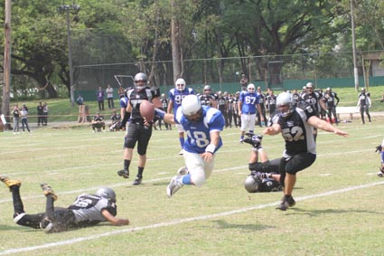 Futebol americano no p. Villas-Bolas - foto: Guilherme Ribeiro