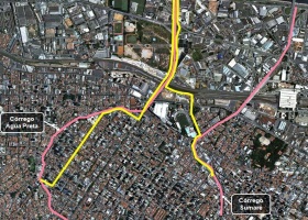 Foto de satélite com desenho sobre ela mostrando o percurso dos córregos e a área que será objeto das obras.