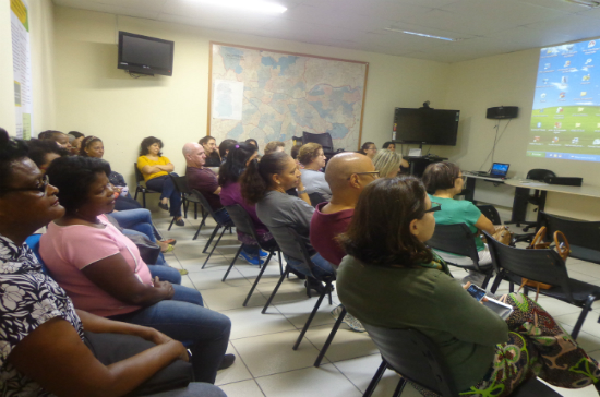 Palestra contou com a participação de cerca de 30 profissionais da saúde (foto: Mayara Carlis)