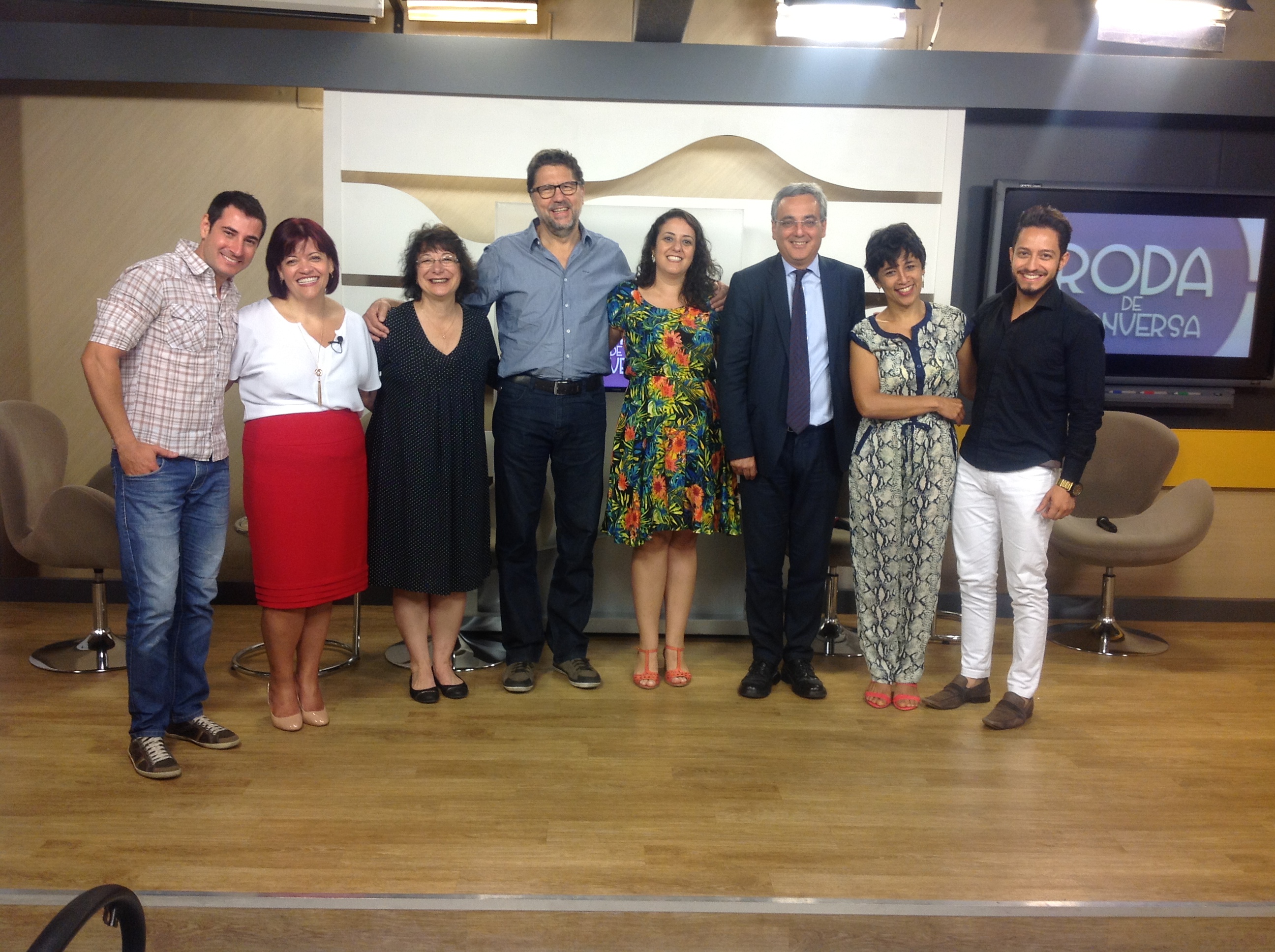 Todos os participantes e plateia presentes no programa Roda de Conversa Prevenção e Cessação do Tabagismo