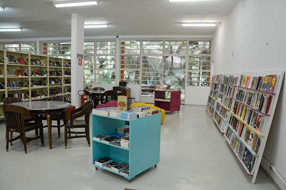 Biblioteca Álvaro Guerra