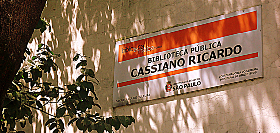 Placa da Biblioteca Cassiano Ricardo