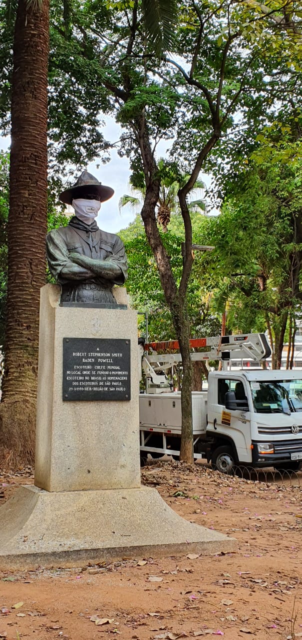 Estátua de Baden Powell na Praça da República