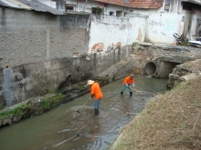 Córregos da região recebem limpeza regularmente