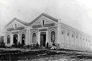Foto traz Fábrica de Chocolates Falchi, prédio histórico da região de Vila Prudente.