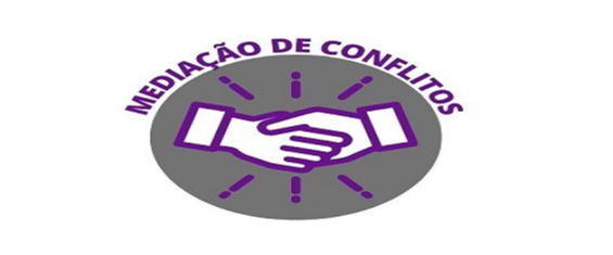 imagem mostra um aperto de mão sobre um círculo cinza, e simboliza a mediação de conflitos. Também tem os dizeres "mediação de conflitos" em roxo na parte superior.