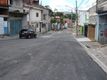 A rua Nascente do Paulistano no loteamente Francisco Reis foi pavimentada e deu adeus a lama e a poeira.
