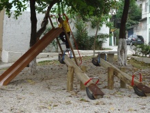 Playground instalado na Praça da Rua Criseida