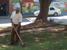 Atualmente, 30 zeladores atuam nas praças e áreas verdes do Jabaquara
