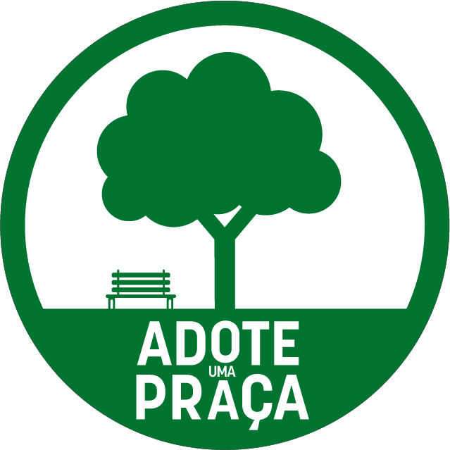 Logomarca do programa Adote uma Praça. A logo, em formato circular, mostra uma árvore do lado esquerdo um banco de uma praça, logo abaixo com a frase escrita “Adote uma Praça"