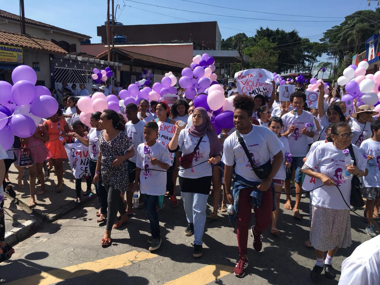 PARTICIPANTES EM CAMINHADA