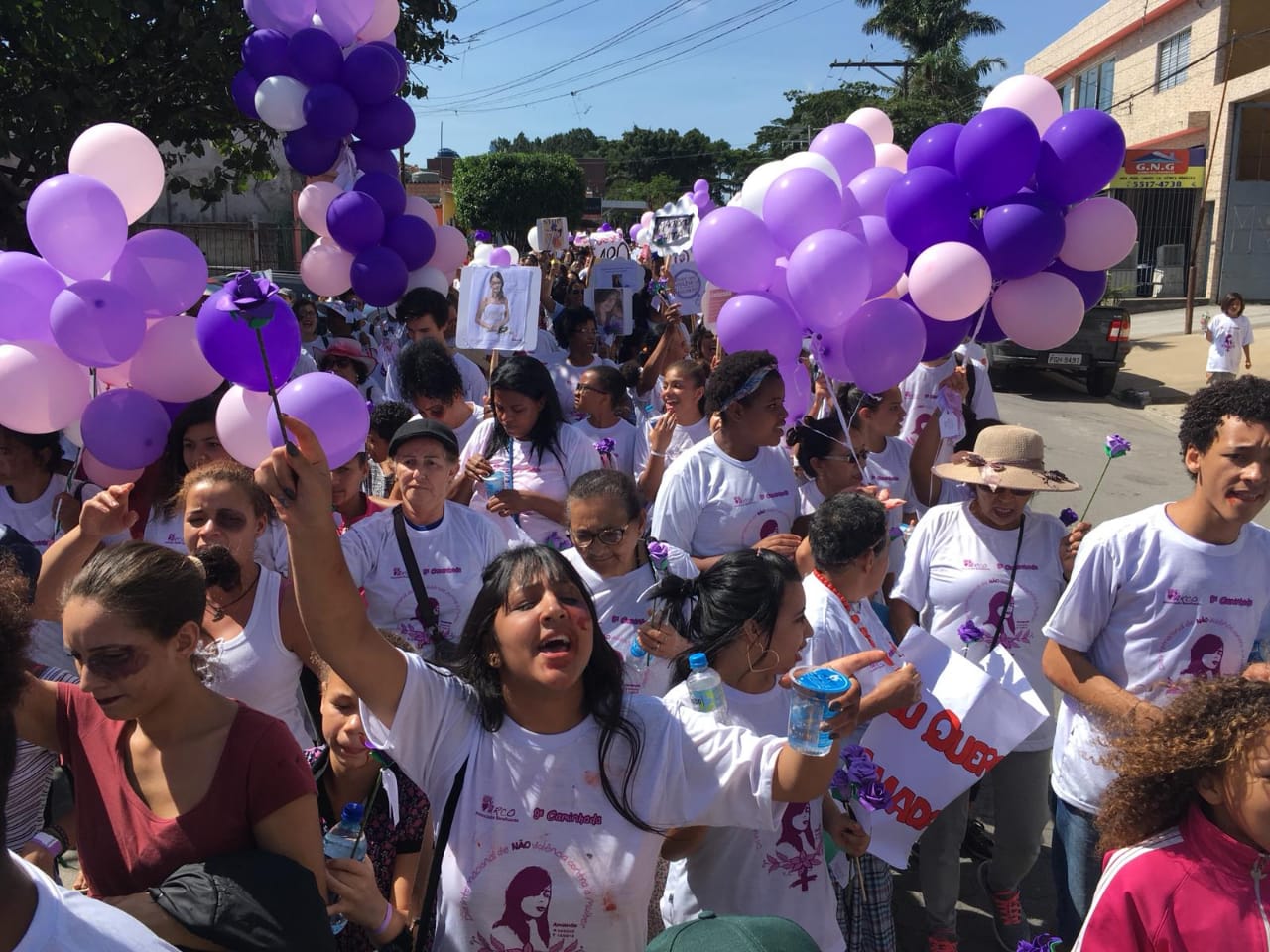 PARTICIPANTES EM CAMINHADA