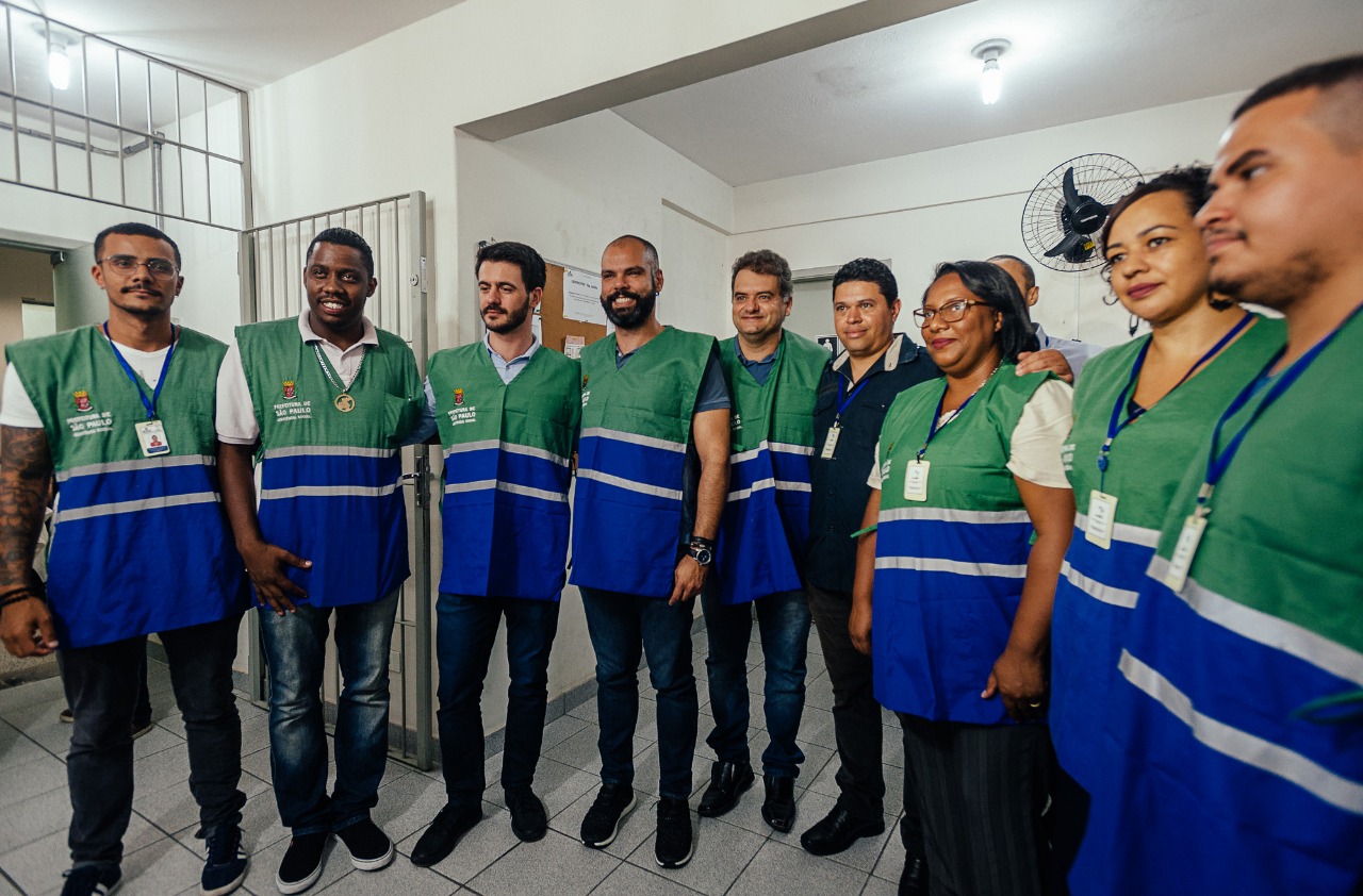 Na oportunidade, o prefeito Municipal, Bruno Covas, conversou com a equipe técnica do serviço