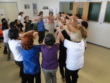 Dança Circular é a terapia de Janeiro na Sala de Meditação