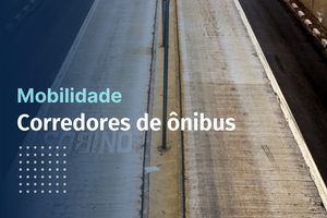 foto de um corredor de ônibus