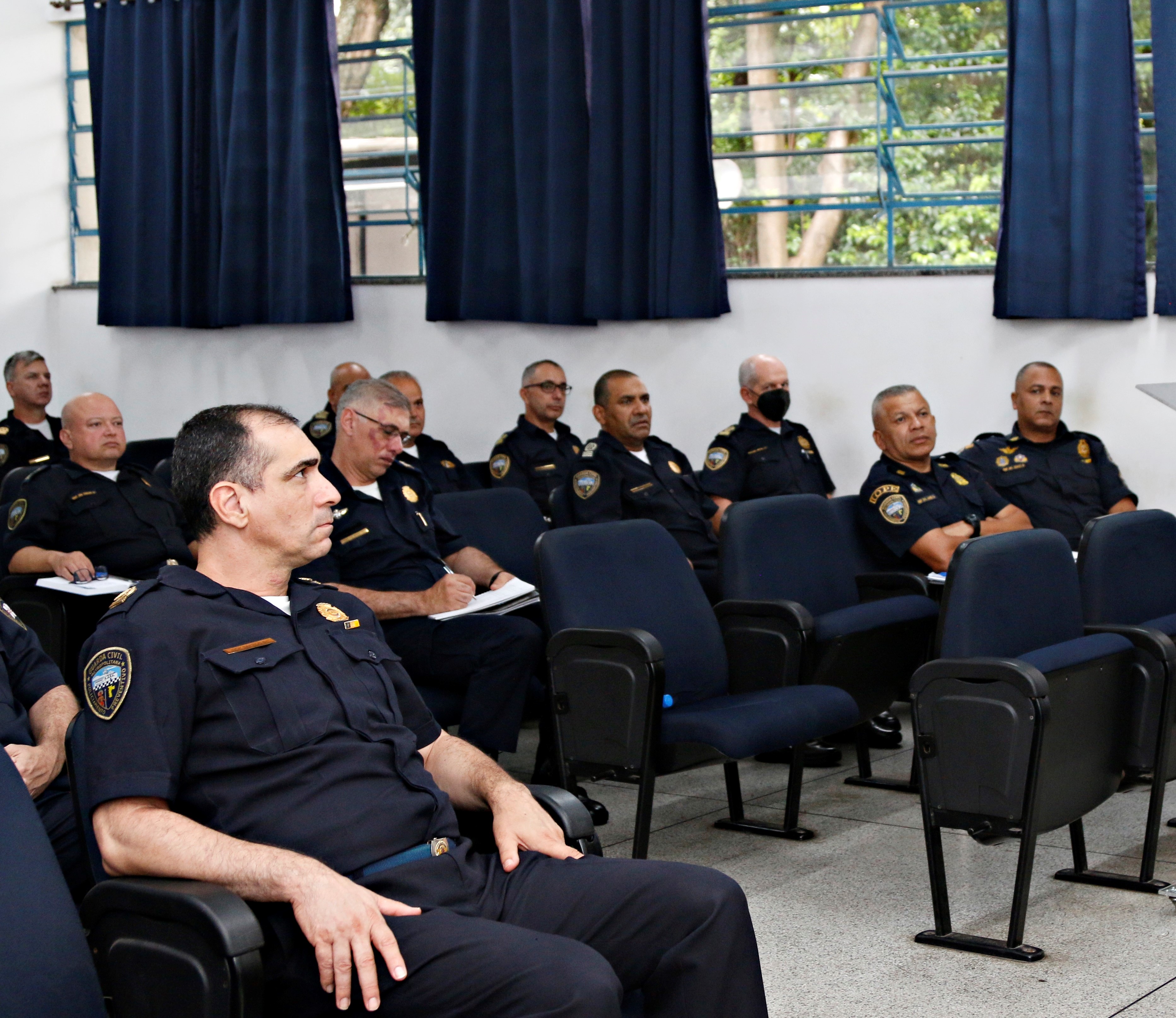 #PraTodosVerem - Guardas Civis Metropolitanos em aula, voltada a nível gerencial