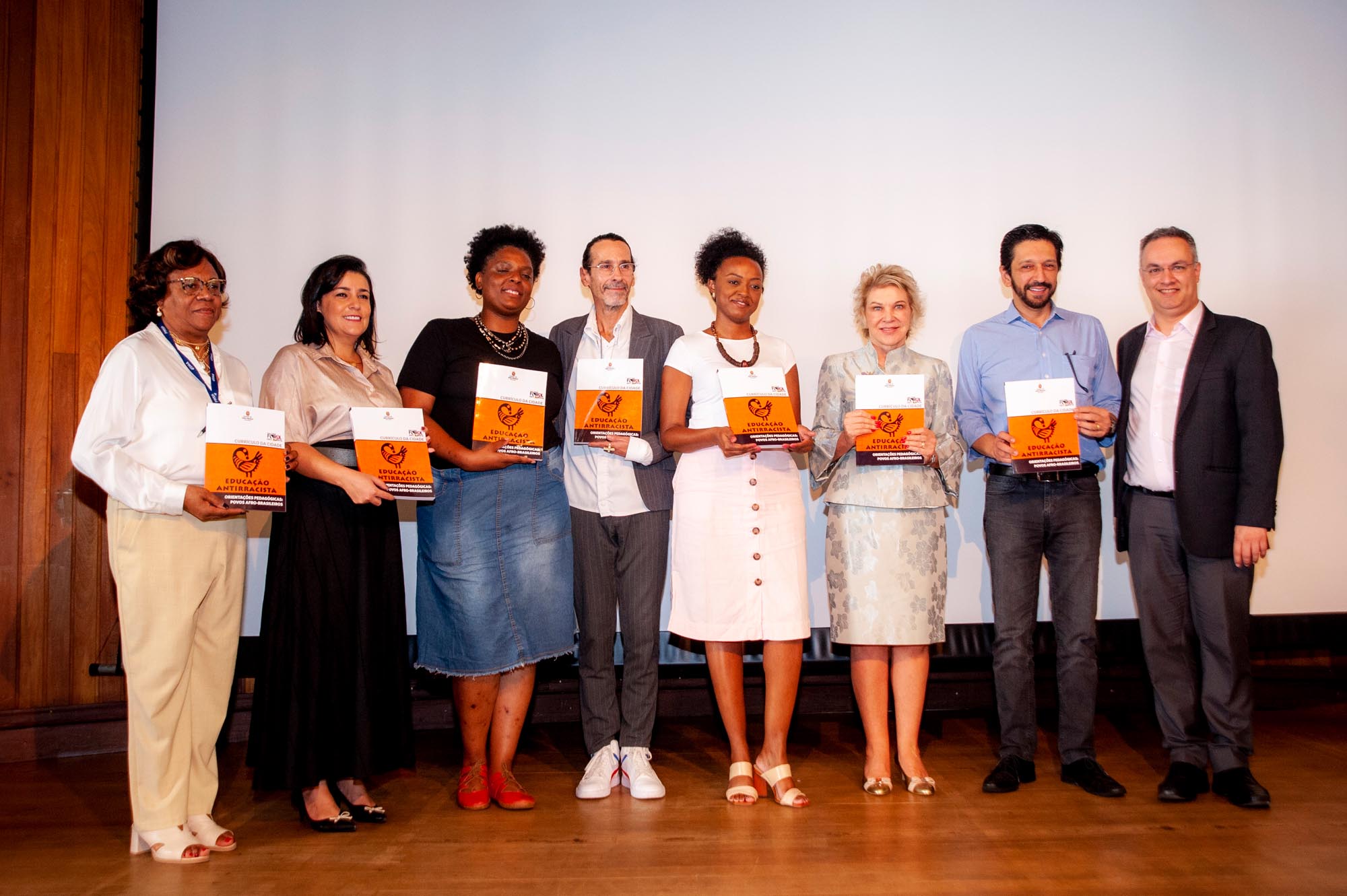 Parceria entre as Secretarias de Educação e de Relações Internacionais, a obra será apresentada durante evento do Dia Internacional da Luta contra a Discriminação Racial na Biblioteca Mário de Andrade