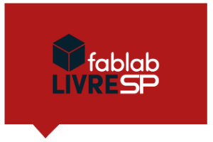 Imagem com fundo azul e escrita "FAB LAB LIVRE SP" em branco