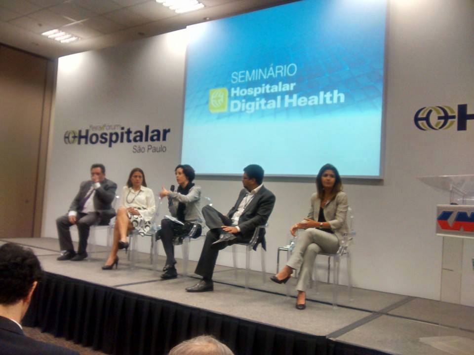 Profissionais e autoridades da área da saúde debatem a inserção do segmento no universo digital durante Seminário em SP