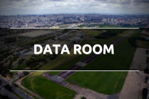 Imagem do Campo de Marte ao fundo. Sobre está escrito: "DATA ROOM".