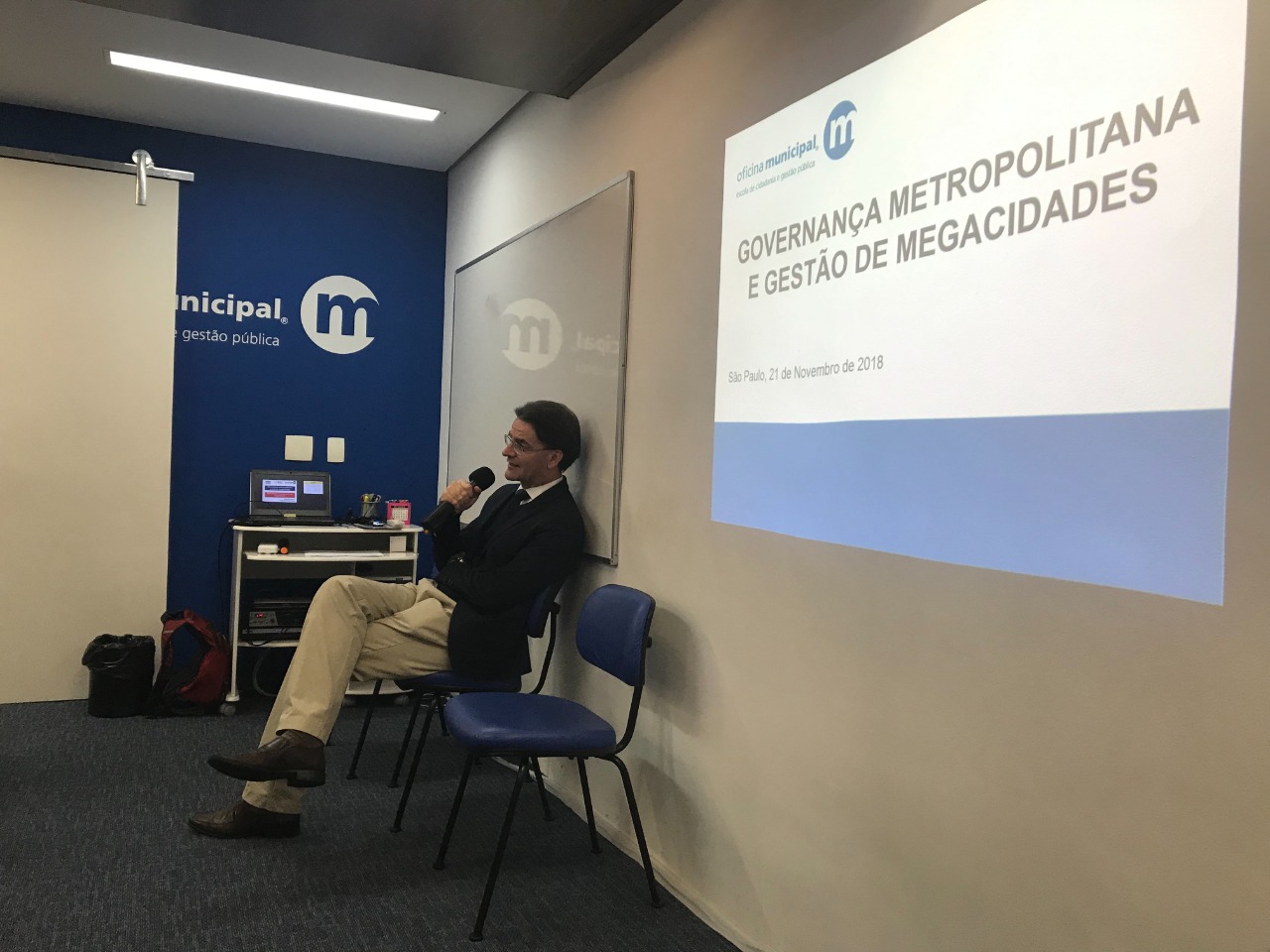 O Controlador Gustavo Ungaro ministra palestra sobre Governança e Transparência de Megacidades