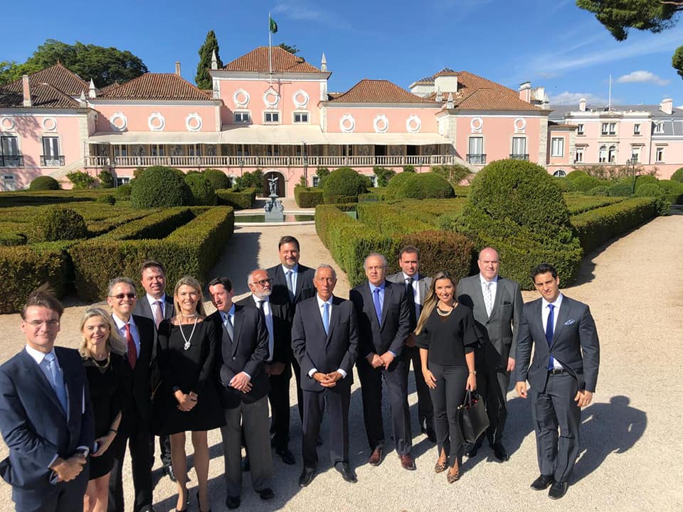 na foto temos a comitiva sendo recebido pelo Presidente da República de Portugal no Palácio de Belém
