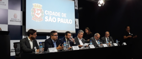 Representantes da administração municipal – Convias, Secretária Municipal das Subprefeituras e CET – e concessionárias como Comgás, Sabesp e Enel