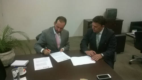 Mário Vinícius Spinelli e Héverton Alves de Aguiar firmaram a parceria na sede da CGM-SP nesta quinta-feira (25)