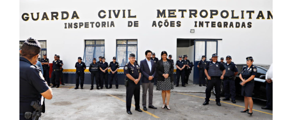 Foto mostra a inauguração ddo prédio da Inspetoria de Ações Integrada - IAI, com a presença do efetivo da Unidade e autoridades da prefeitura e secretaria do órgão.