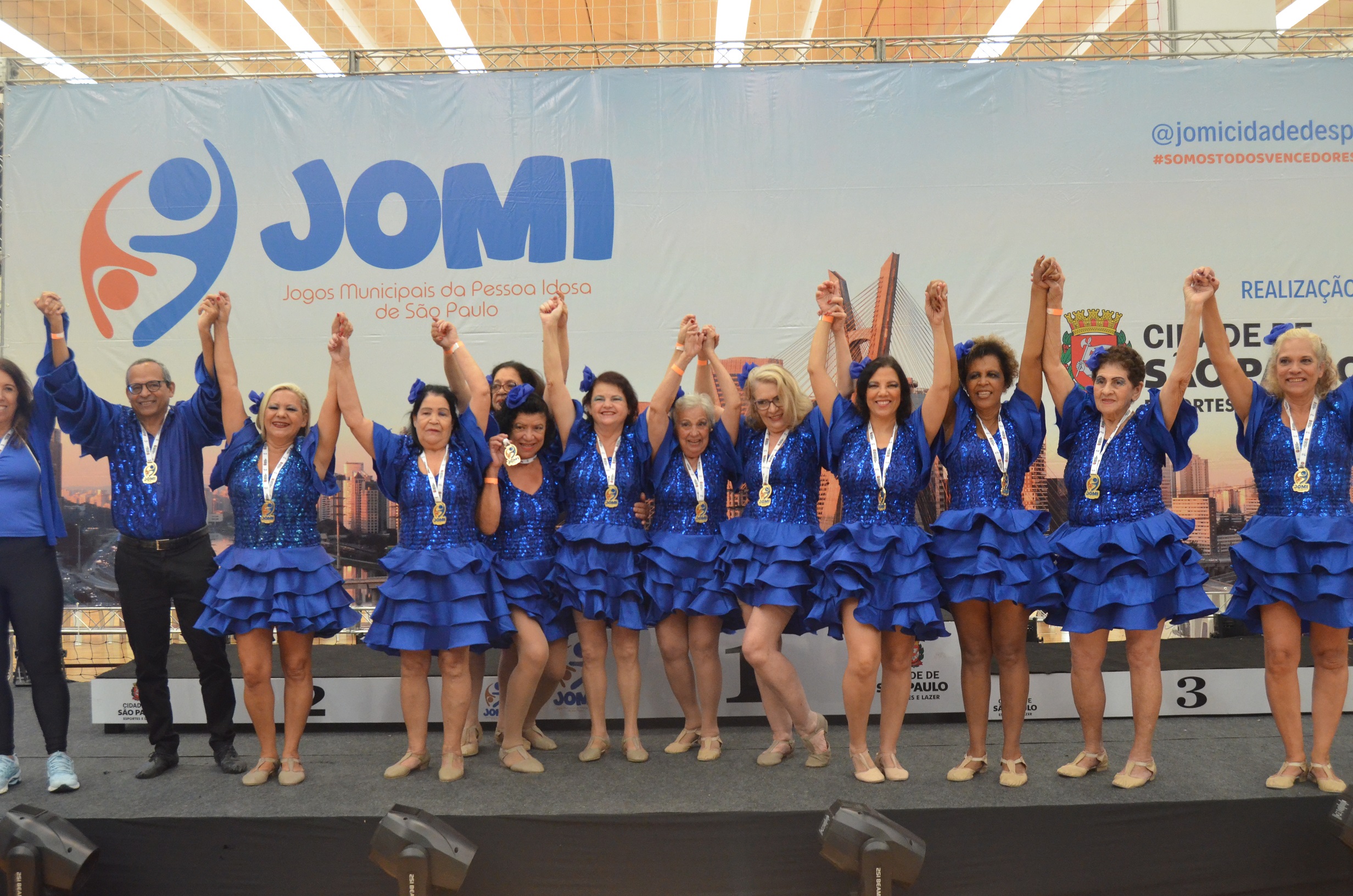 Campeãs de dança do JOMI.