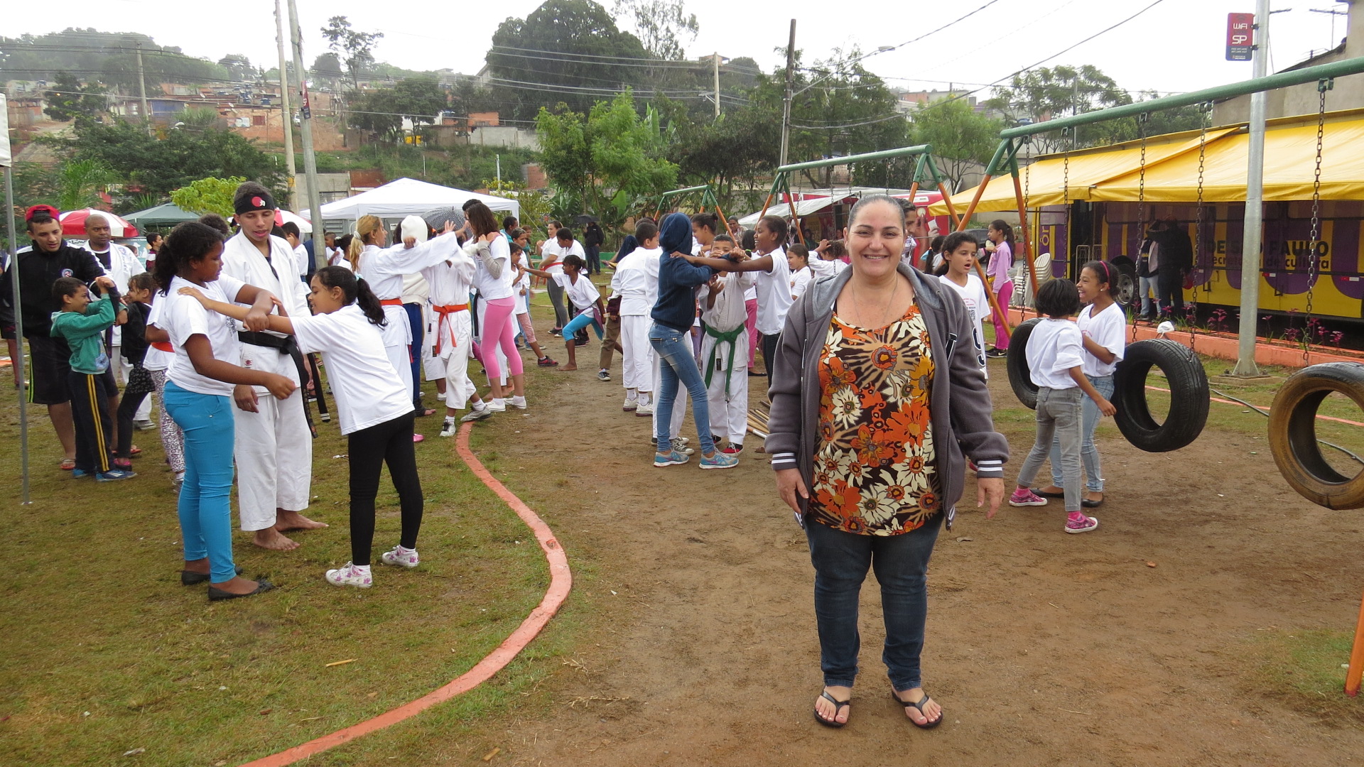 A moradora Sonia da Silva de Souza destaca a importância de ações voltadas para a juventude