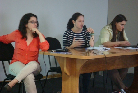 Fernanda Campagnucci e Joara Marchezini deram dicas para a elaboração de pedidos de informação