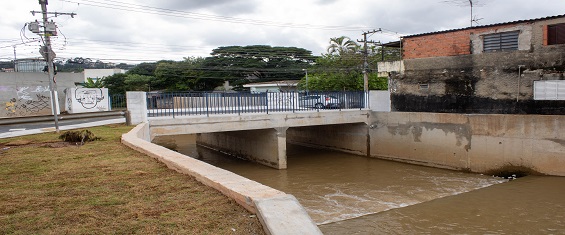 Secretaria de Obras conclui elevação de três pontes sobre o Ribeirão Perus