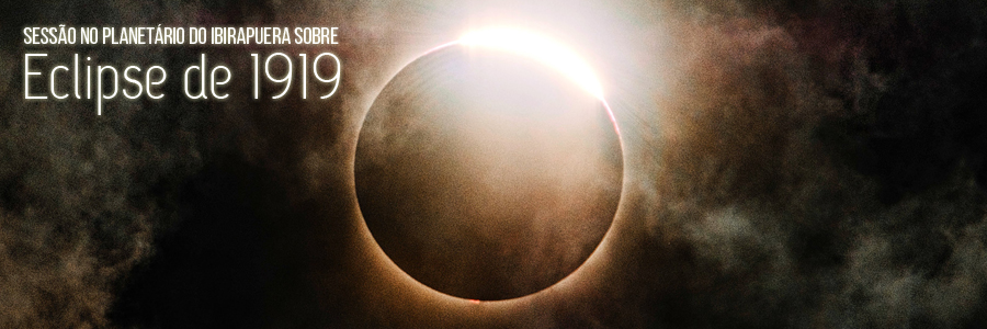 Arte com fundo escuro e efeito de neblina. Ao centro, está a figura de um eclipse (momento em que Sol, Lua e Terra se alinham e o Sol é encoberto pela Lua. No canto superior direito, estão os seguintes dizeres em letras brancas: 