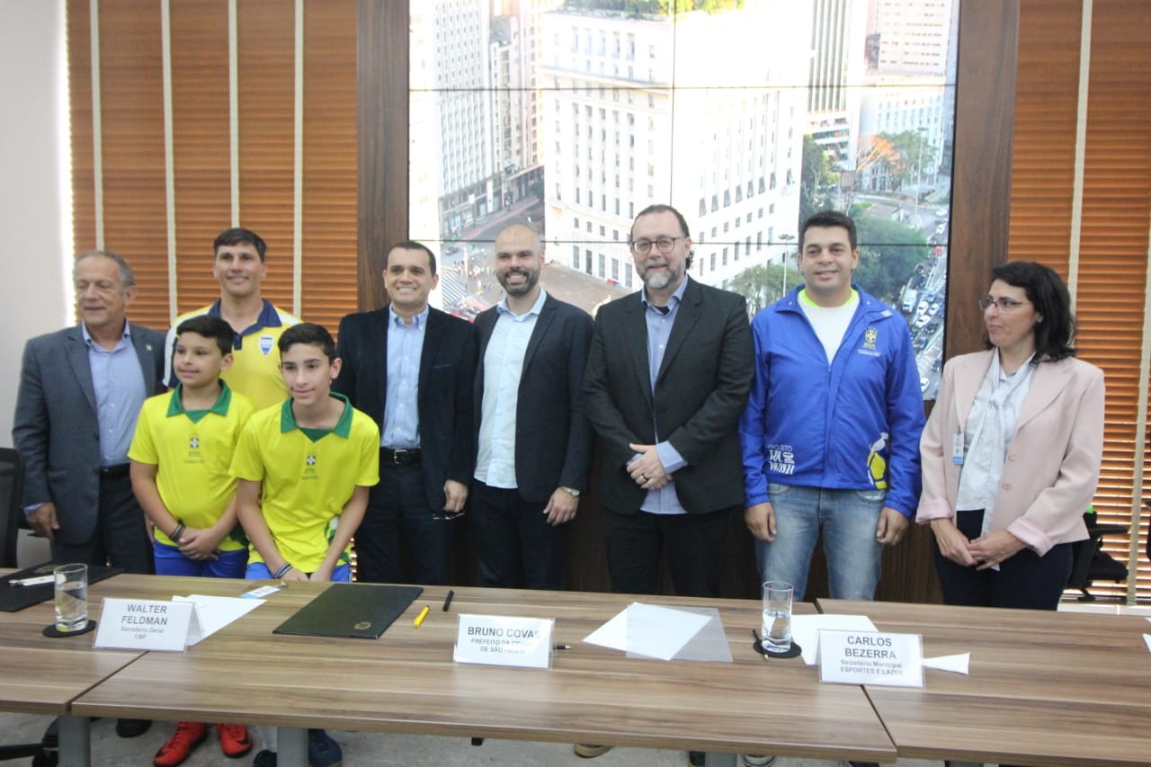 Prefeitura promove inclusão social por meio do futebol e atende orientações da OMS