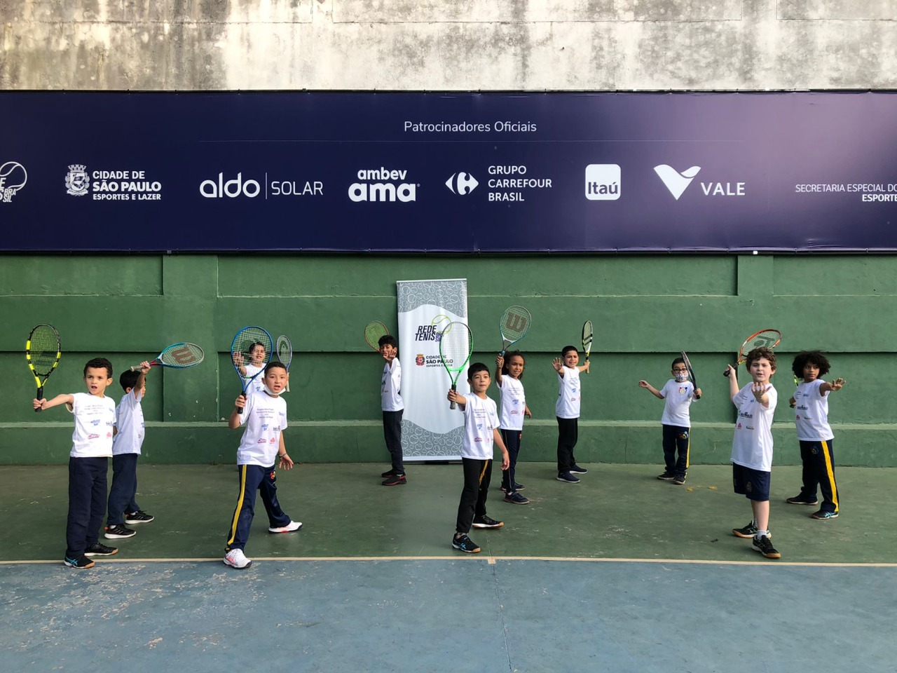 PREFEITURA DE CALÇADO JOGO DE ESTRÉIA DA ESCOLINHA DE FUTEBOL REVELAÇÃO  JOVEM - PREFEITURA DE CALÇADO