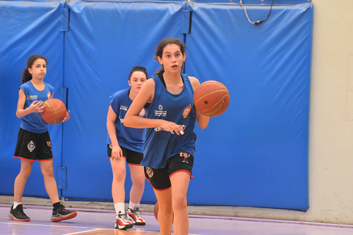 Na imagem, jogadoras de basquete do Centro Olímpico 