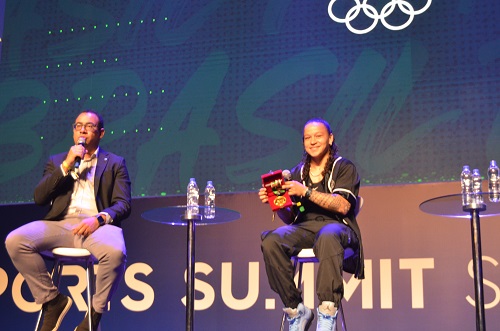 Na imagem, debate sobre esporte olímpico com a presença da boxeadora Beatriz Ferreira na Sports Summit.