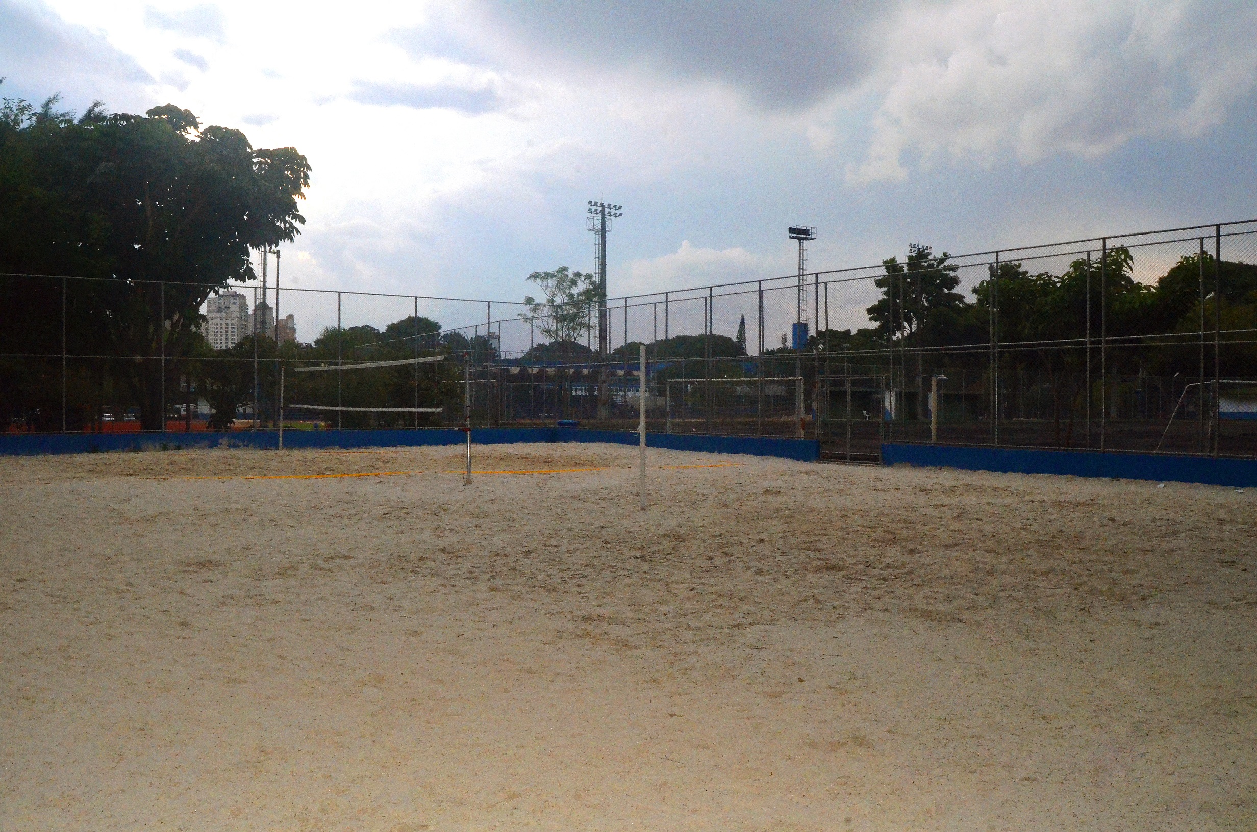 Na imagem, quadra de areia do Centro Olímpico de Treinamento e Pesquisa.