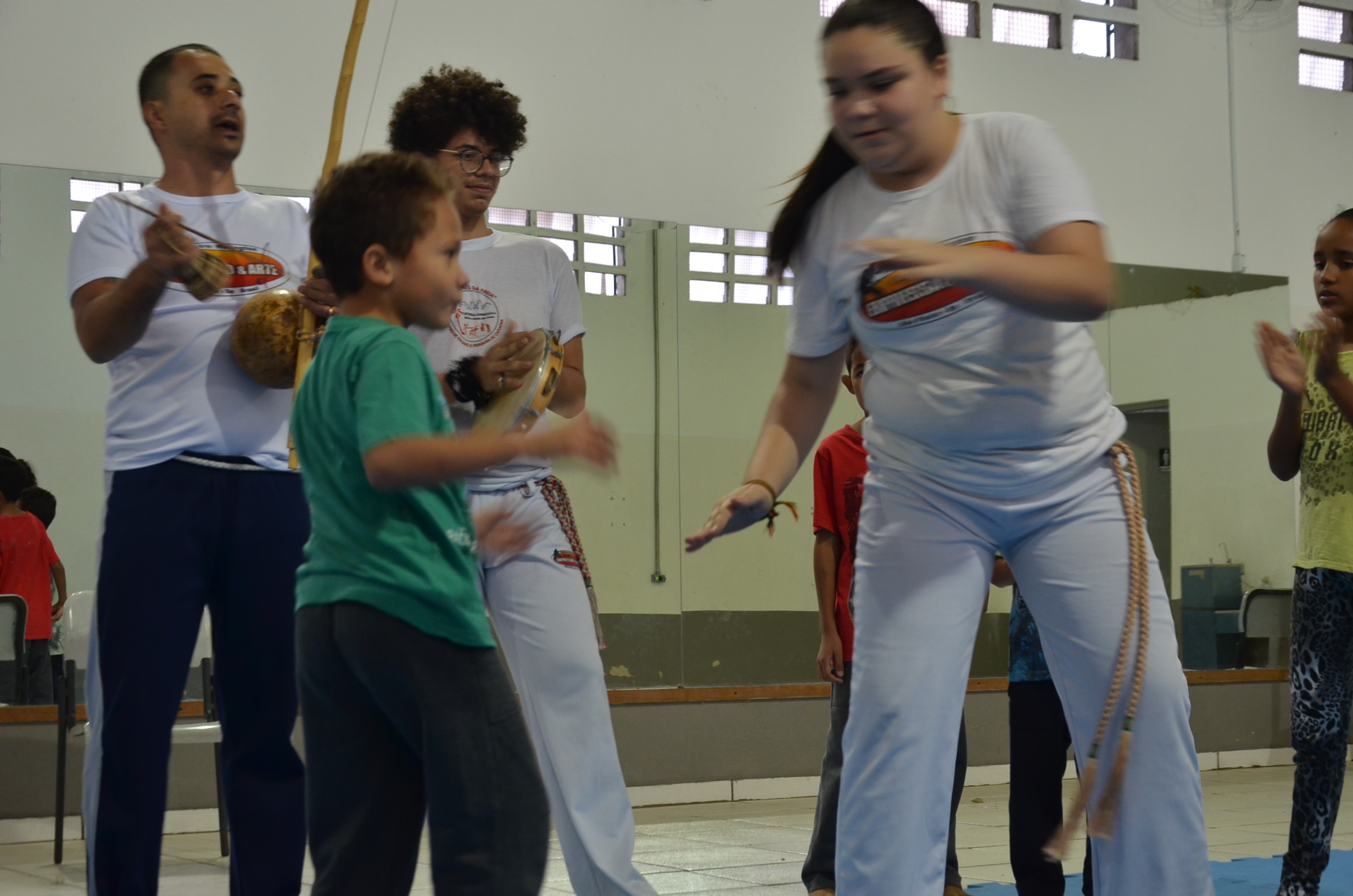 Capoeira no Vila t