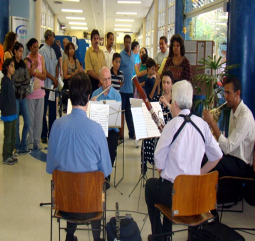 Quinteto da Orquestra Experimental de Repertórios se apresenta no saguão central