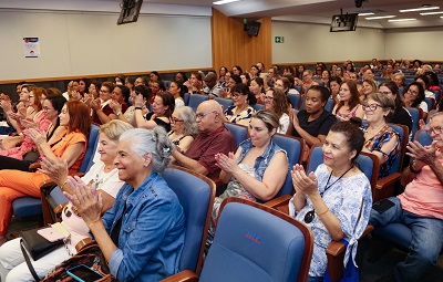 Na imagem está a plateia do evento