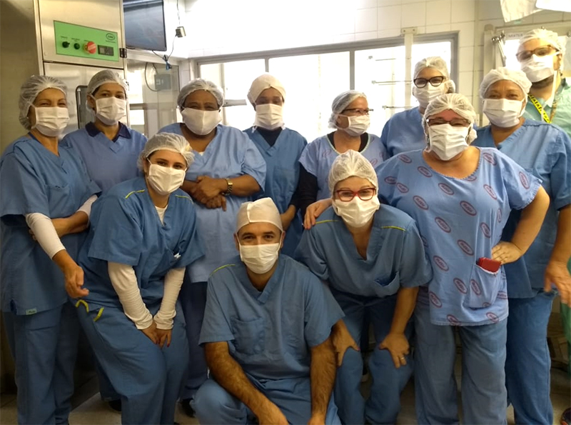 Equipe de enfermagem do Hospital Universitário Evangélico