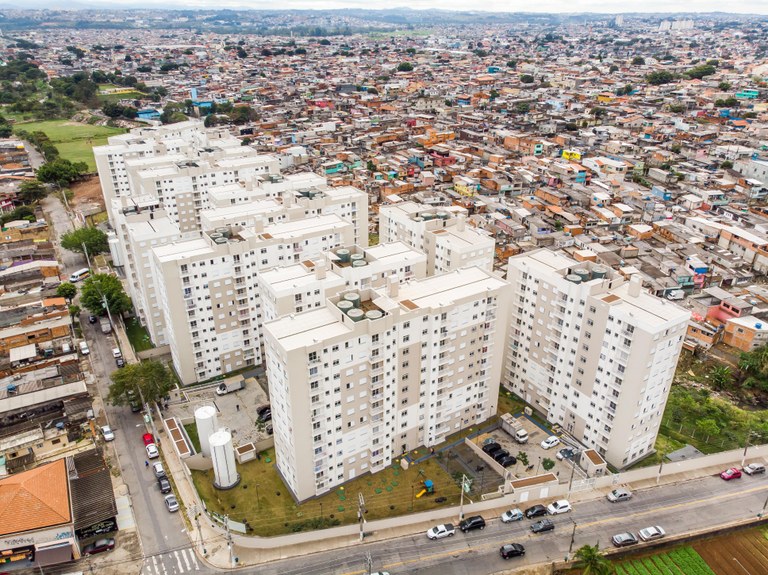 imagem do Conjunto Habitacional Osório C e D, que possuem cinco torres