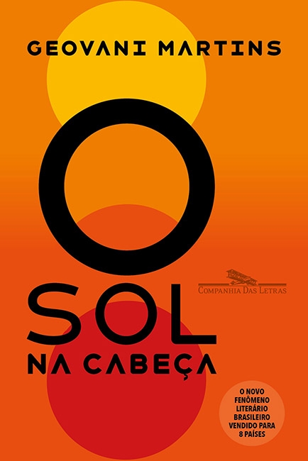 Capa de em tons de amarelo, vermelho e laranja. No qual o título, em forma estilizada, está escrito em preto do centro para a parte inferior, e o nome do autor, também em preto, na parte superior. 