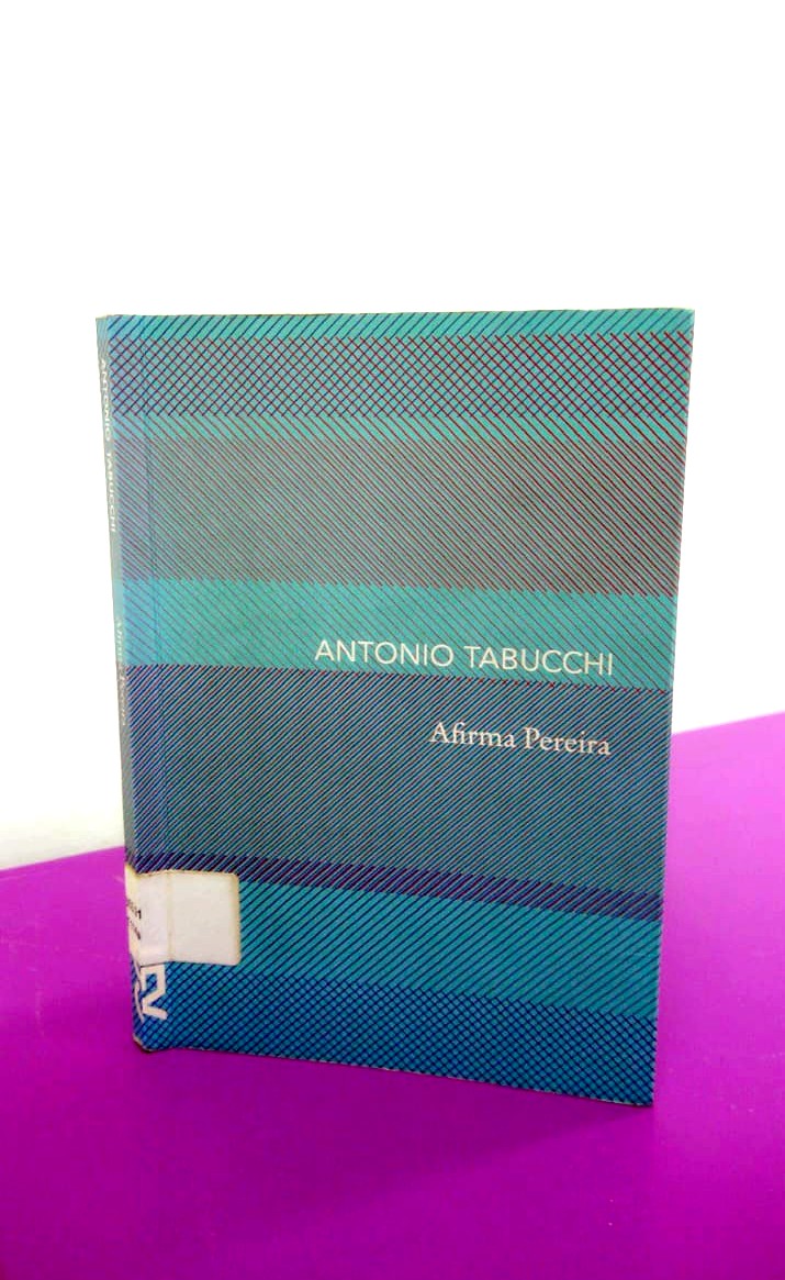 Capa em verde e azul com listrado na diagonal em laranja e roxo. Nome do autor, em caixa alta do lado direito, seguido pelo título, ambos em branco.