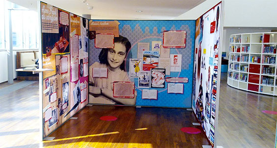 Foto interna da Biblioteca Anne Frank