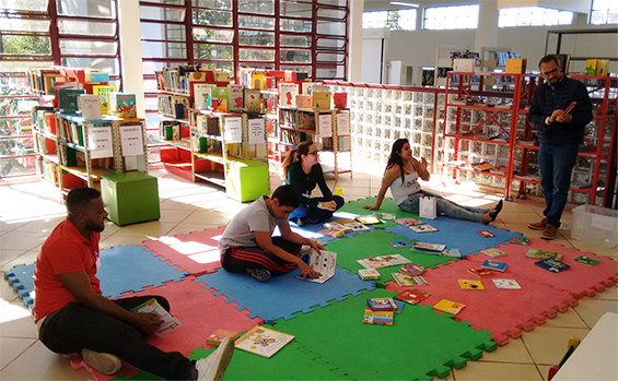 A Hora de Mediação Literária  Biblioteca Cora Coralina