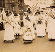 passeata pelo voto das mulheres em Nova York em 1912